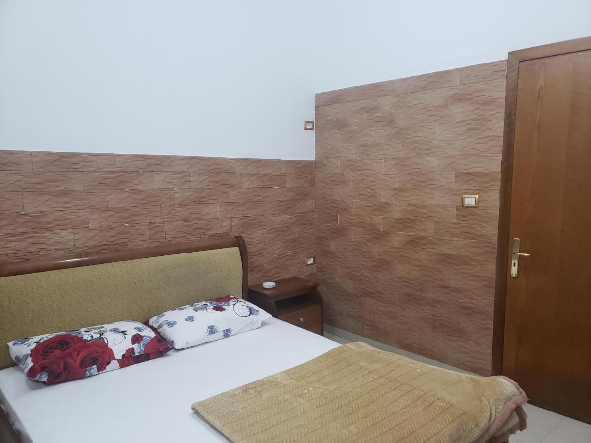 Guest House Kocollari Gjirokastër Eksteriør bilde