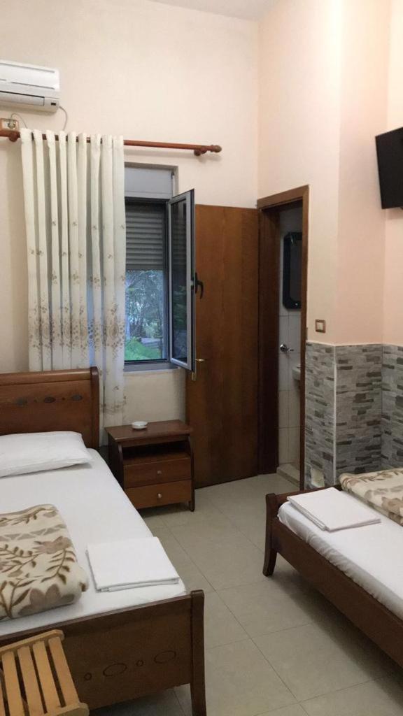 Guest House Kocollari Gjirokastër Eksteriør bilde