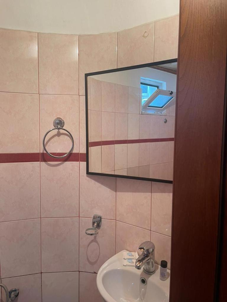 Guest House Kocollari Gjirokastër Eksteriør bilde