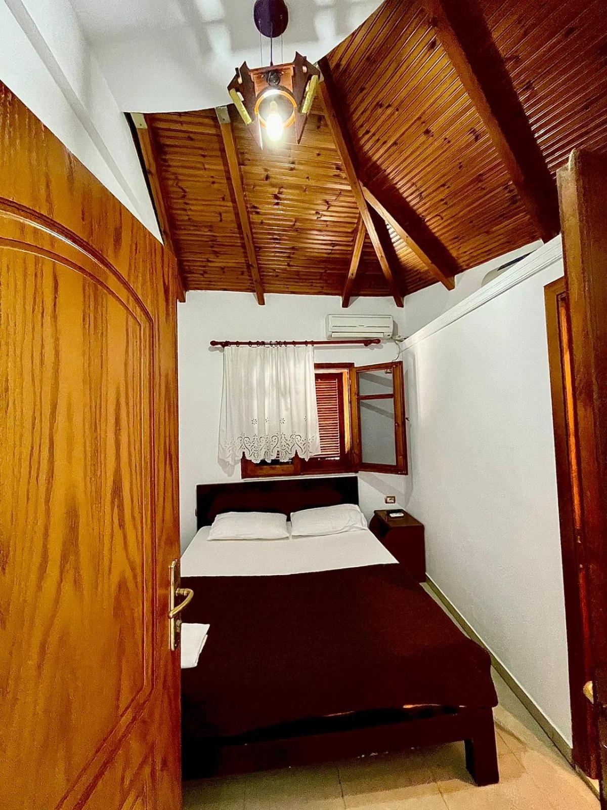 Guest House Kocollari Gjirokastër Eksteriør bilde