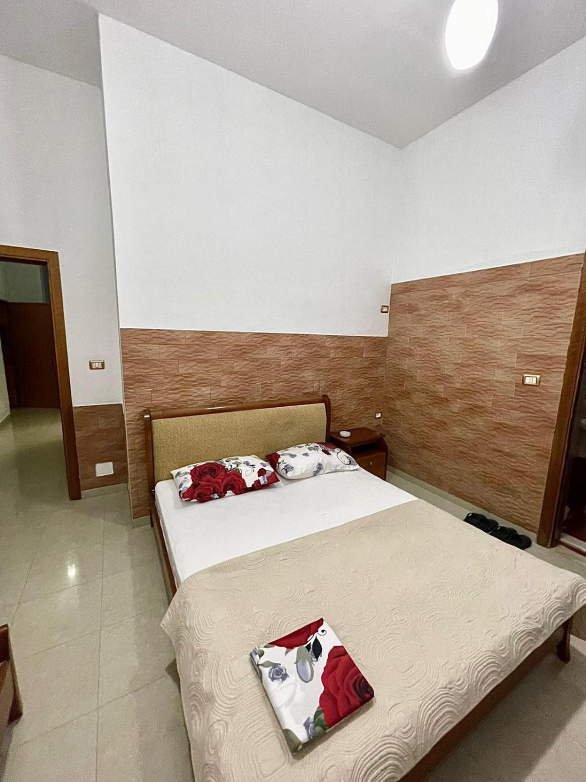 Guest House Kocollari Gjirokastër Eksteriør bilde